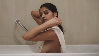 Simran kaur Nude Bathtub Video